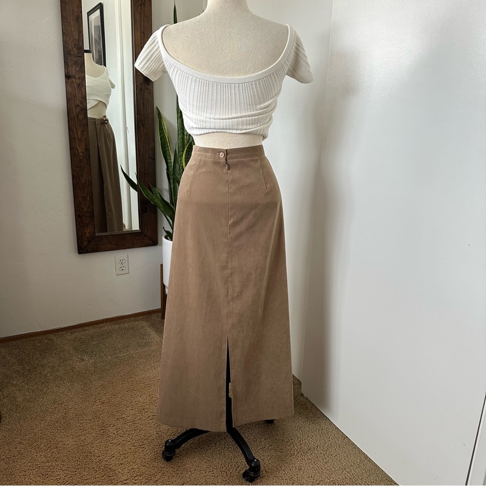 Elegant Tan Maxi Skirt - Picture 3 of 6